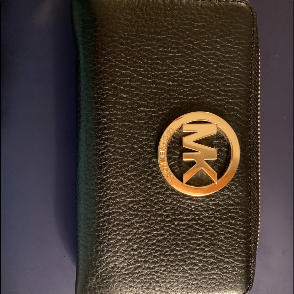 Michael Kors ZIP wallet